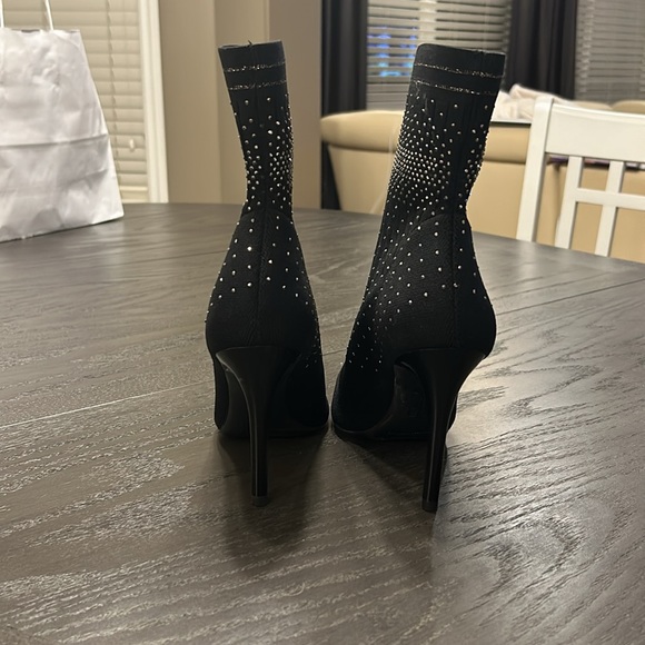 Size 6 sock style sparkle boot - Picture 3 of 3